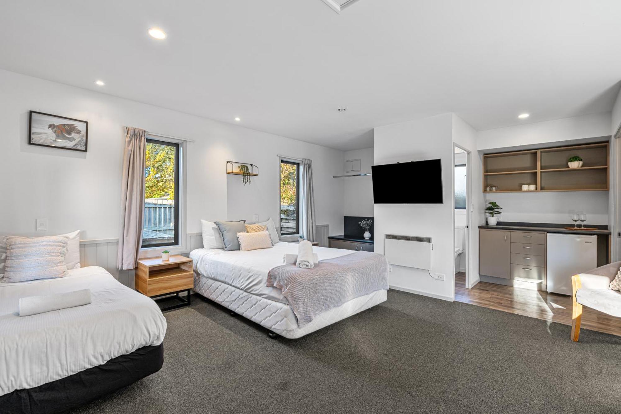 Tasman Holiday Parks - Te Anau Eksteriør billede A typical studio apartment