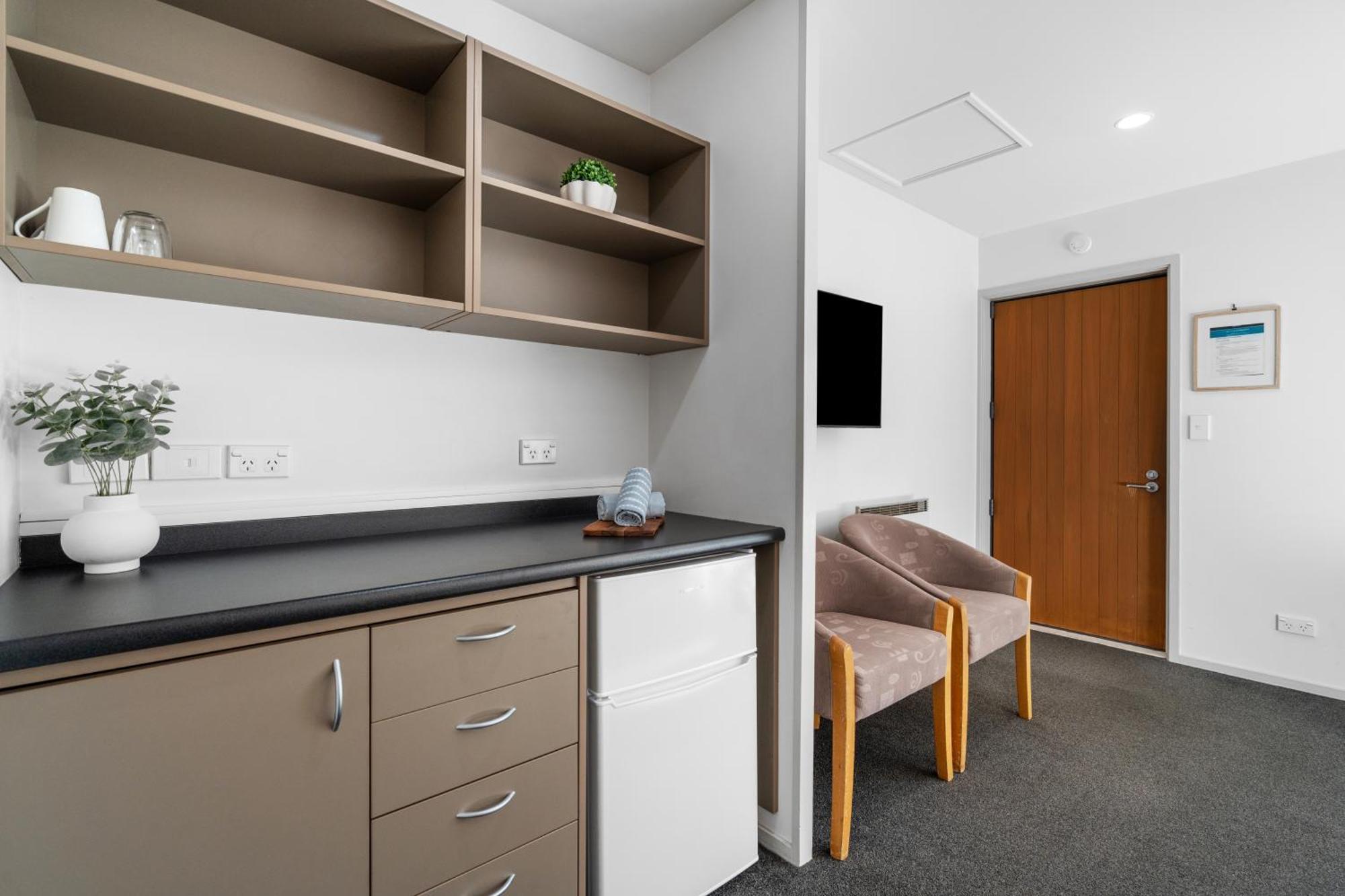 Tasman Holiday Parks - Te Anau Eksteriør billede A typical room at the hospital