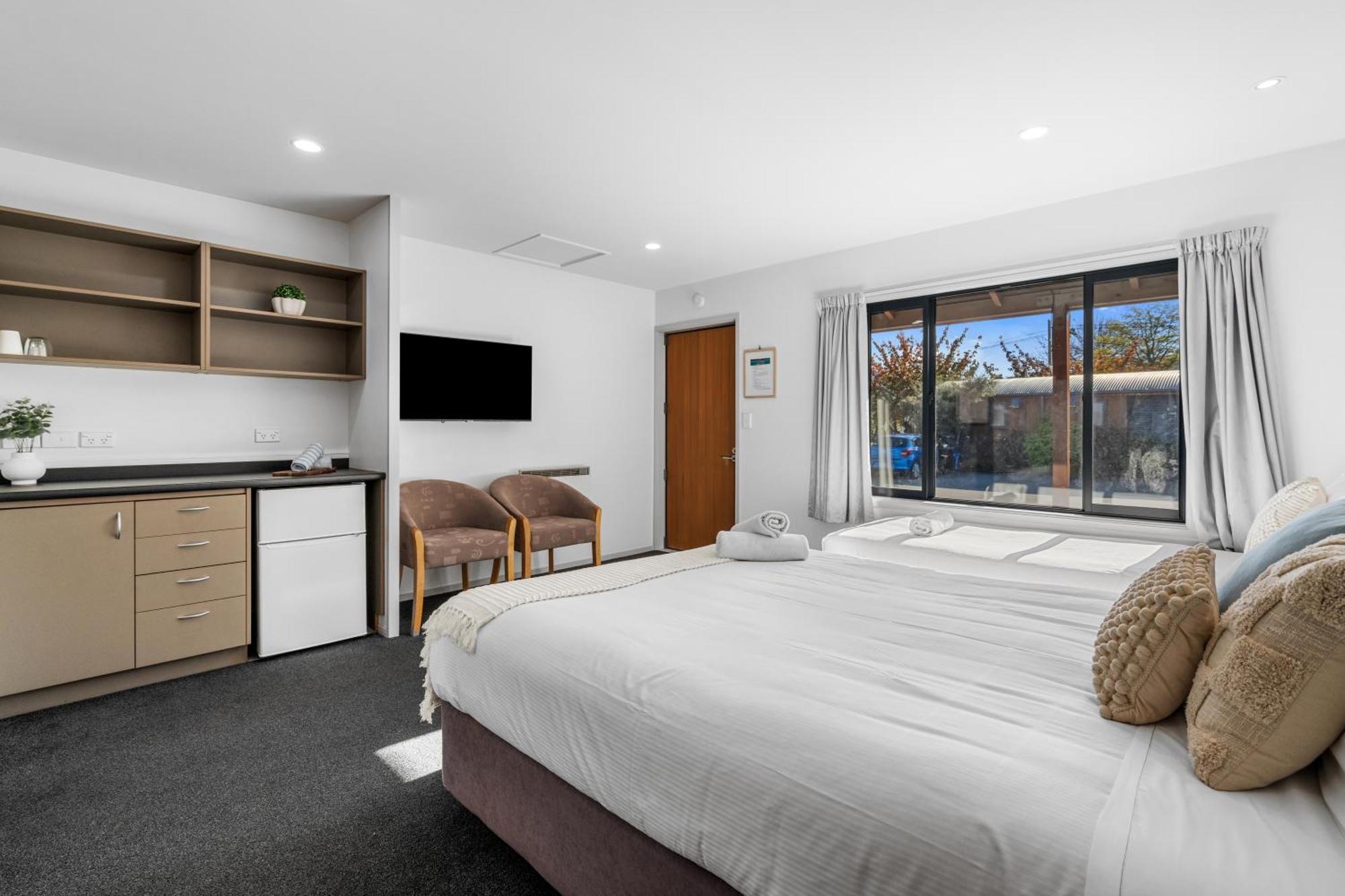 Tasman Holiday Parks - Te Anau Eksteriør billede A studio apartment in Australia